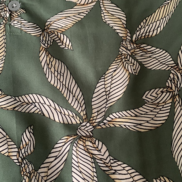 Loft Ribbon Bubble Sleeve Henley Top - Picture 9 of 11